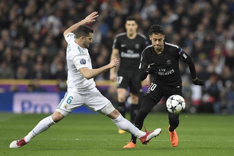 PSG joga contra o Real Madrid hoje, terça, 15, pela Champions League; veja onde assistir ao vivo aos jogos do dia e horário. 