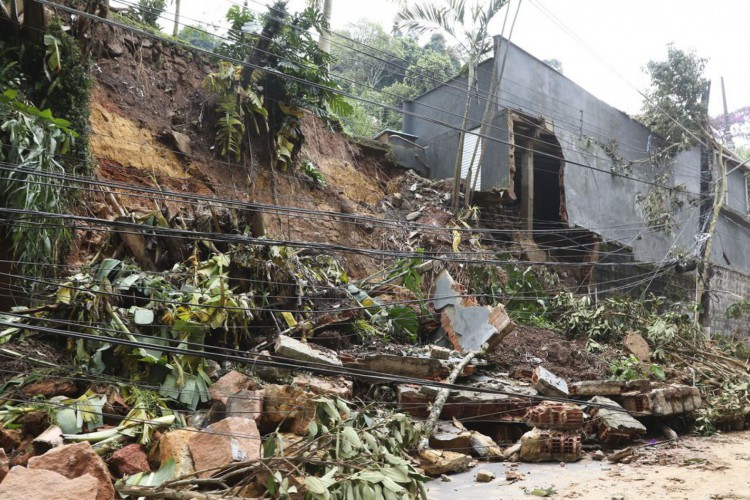 Bairro Castelânea em Petrópolis, após fortes chuvas  que atingiram a região Serrana do Rio