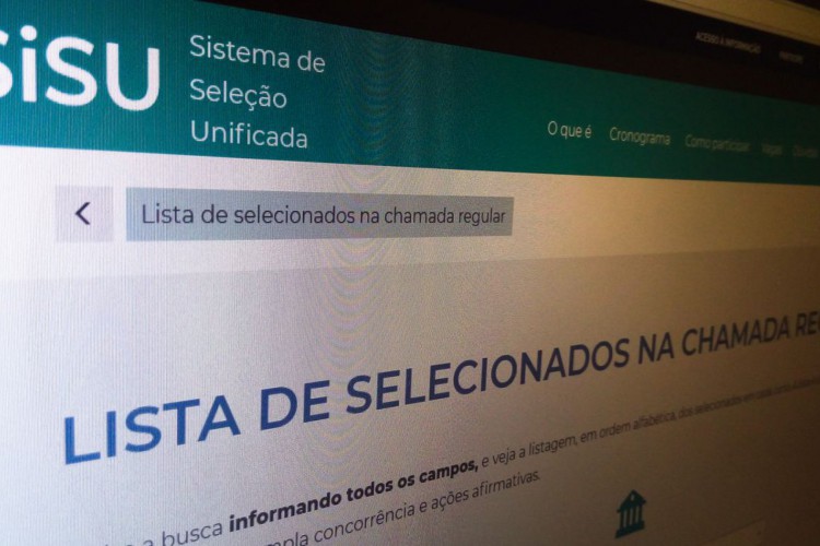 As inscrições do Sisu 2022.2 deverão ser feitas, exclusivamente, pela internet por meio do portal acesso único com seu "Login Único" do Governo Federal. 
