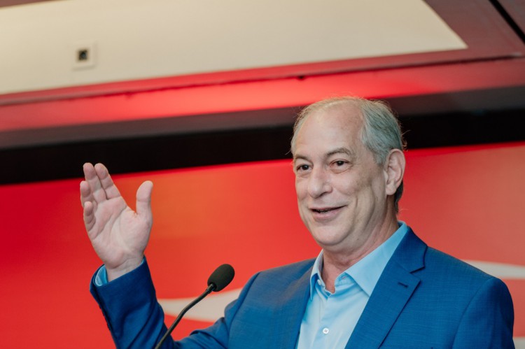 FORTALEZA-CE, BRASIL, 21-02-2022: Ciro Gomes, pré-candidato a presidente do Brasil pelo PDT participou de almoço com o LIDE-CE  no Hotel Gran Marquise realizando debate de ideias para o Brasil.  (Foto: Júlio Caesar/O Povo)