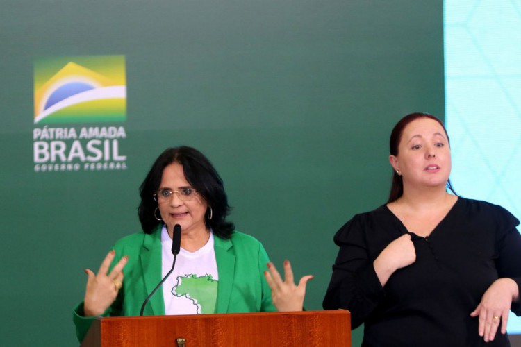 A  ministra da Mulher, da Família e dos Direitos Humanos, Damares Alves  participa do lançamento da  Agenda Brasil Para Todos.