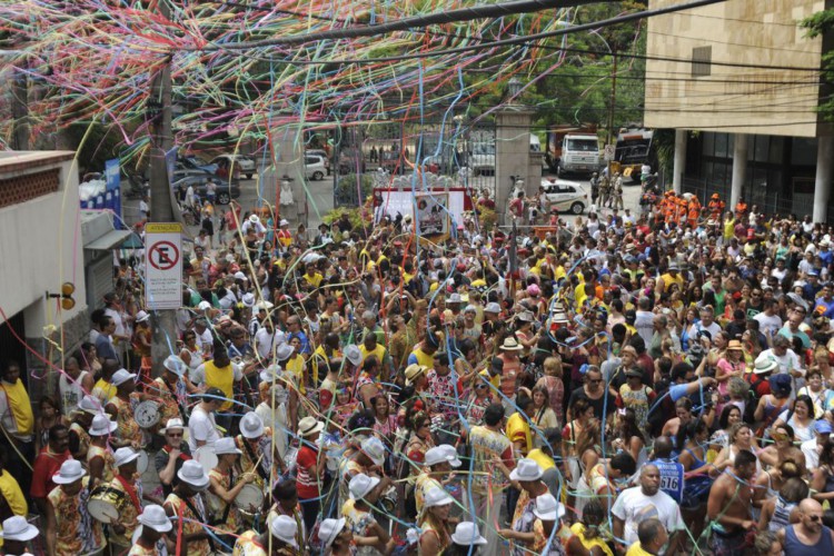 Covid-19: sem poder desfilar, blocos farão festas privadas no Rio