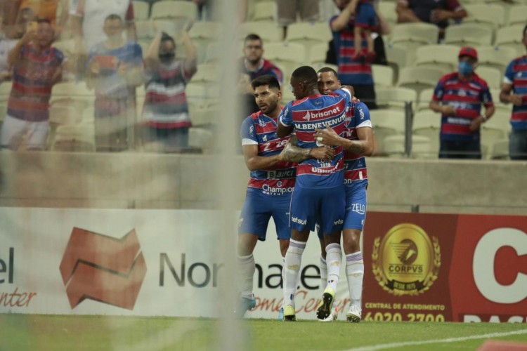 Titi comemora gol do Fortaleza diante do Pacajus, pelo Campeonato Cearense. 