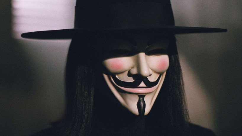 Grupo hacker Anonymous que usa referências do filme V de Vigança, assumiu autoria de ataques a sites russos 