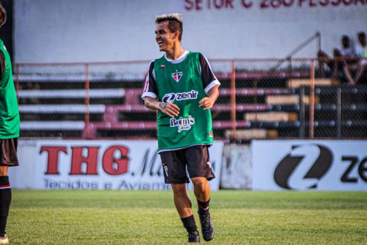 Renezinho, que já possui passagem pelo futebol cearense, foi integrado ao grupo durante a última semana