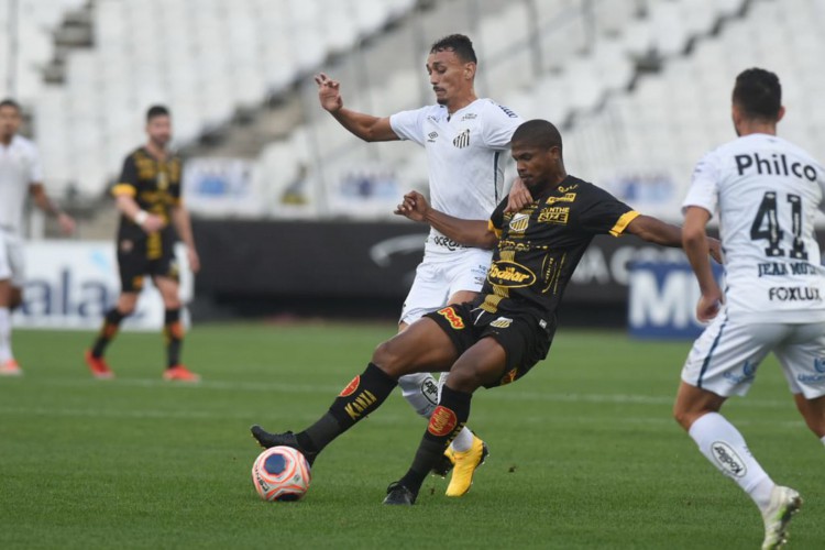 Santos e Novorizontino se enfrentam pelo Campeonato Paulista 2022 hoje, 27; onde assistir ao vivo e horário do jogo. 