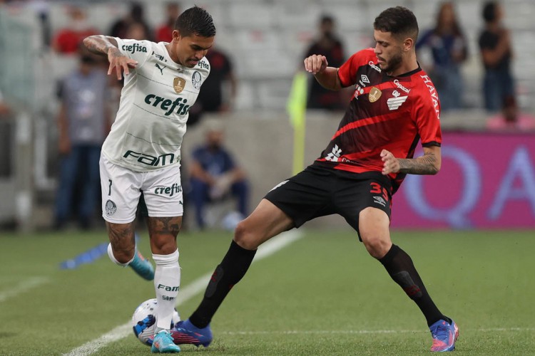 Palmeiras e Athletico-PR se enfrentam pela Recopa Sul-Americana 2022 hoje, 2; onde assistir ao vivo e horário do jogo. 