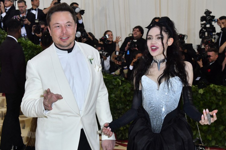 Grimes e Elon Musk tiveram segunda filha em dezembro do ano passado