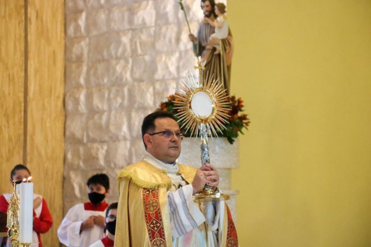 Padre Antônio Martins Irineu exercia o sacerdócio há mais de 29 anos