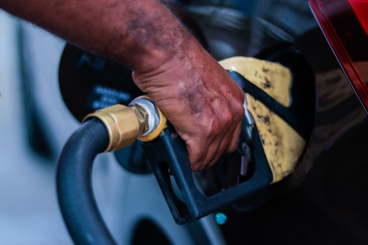 Preço da gasolina no Ceará terá redução de até R$ 0,14 ainda nesta semana após reajuste da Petrobras