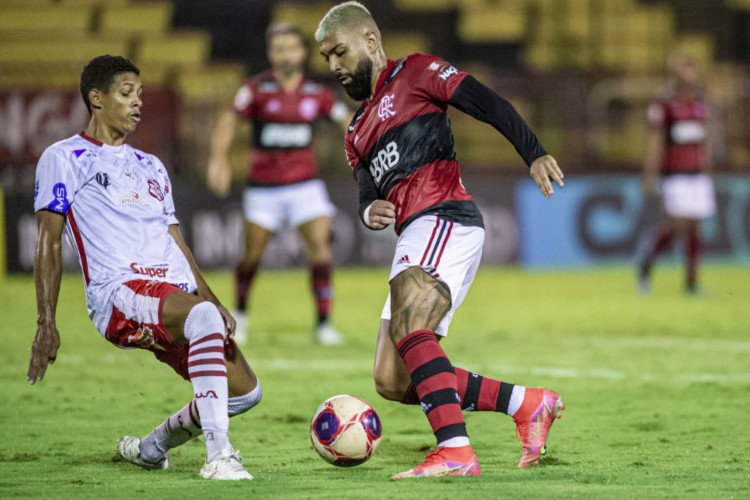 Flamengo joga contra o Bangu hoje, sábado, 12, pelo Campeonato Carioca 2022; veja onde assistir ao vivo aos jogos do dia e horário. 