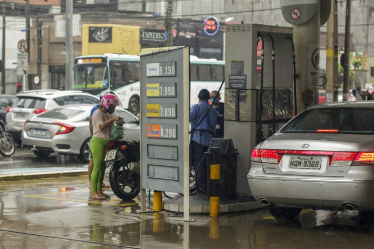 Preço da gasolina em Fortaleza: veja últimas notícias de hoje, 11, do aumento do combustível na capital cearense