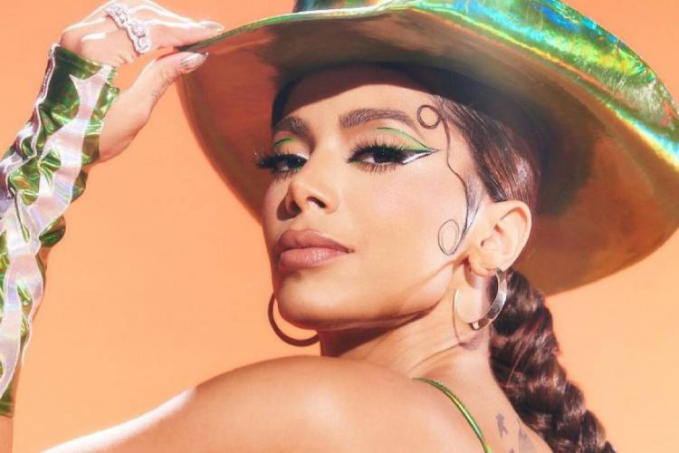 Anitta rebate comentários machistas sobre a coreografia de 'Envolver'