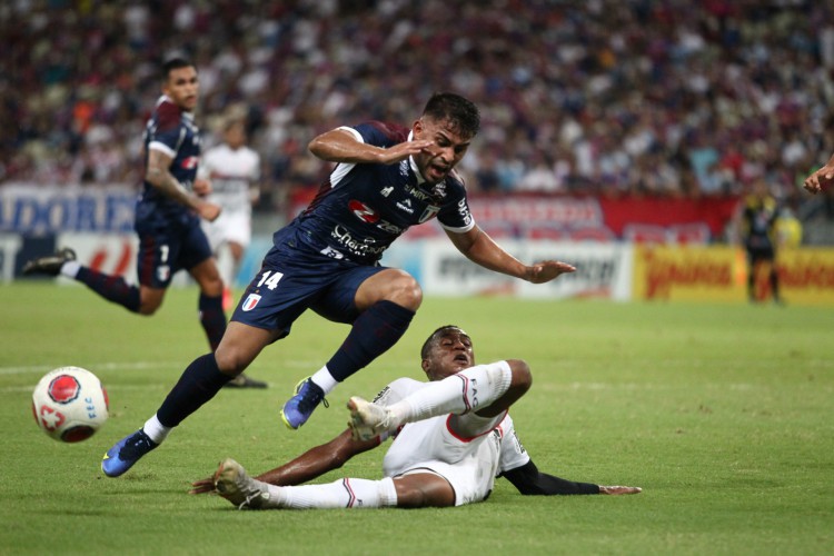 Volante Ronald pode voltar ao time titular do Fortaleza contra o Caucaia no primeiro jogo da final do Campeonato Cearense