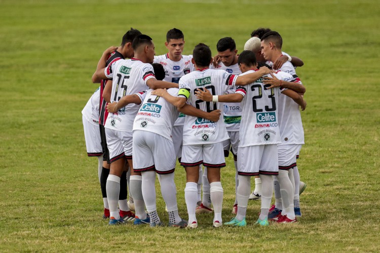 Caucaia vence o Barbalha e larga na frente no quadrangular do rebaixamento do Campeonato Cearense