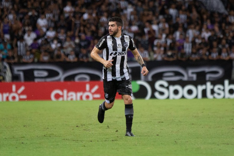 Volante Richardson tomou terceiro cartão amarelo no clássico contra o Fortaleza e está fora do jogo contra o Coritiba, no próximo sábado, 4