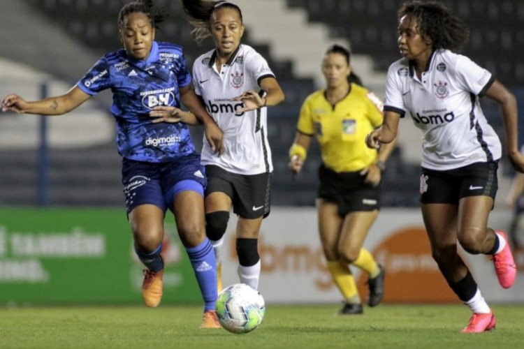 Corinthians joga contra o Cruzeiro hoje, sexta, 18, pelo Brasileirão Feminino A1 2022; veja onde assistir ao vivo e horário. 