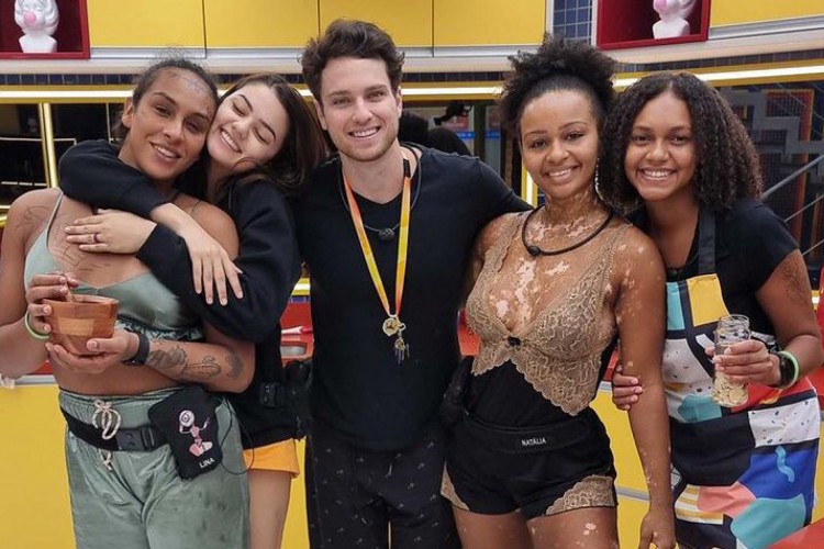 Apenas 12 brothers permanecem na disputa pelo prêmio milionário. Para você, quem merece ganhar o BBB 22? Vote na enquete