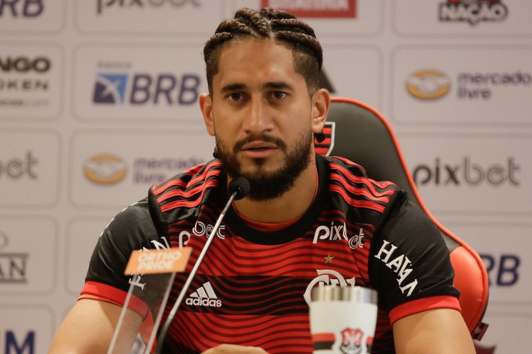 Zagueiro Pablo durante apresentação no Flamengo