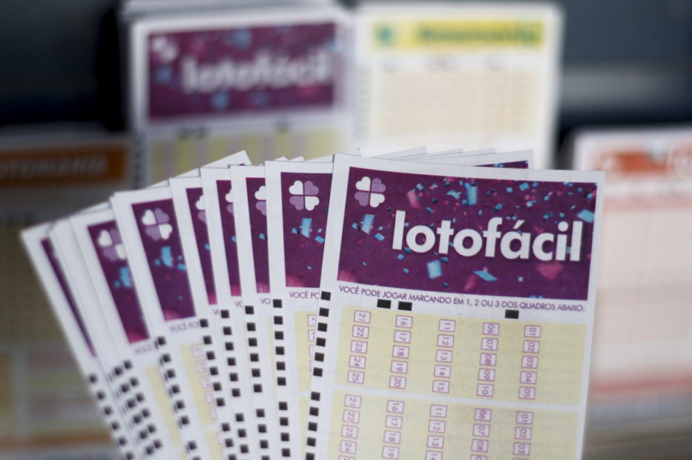 Lotofacil 2884: 2 apostas cravam números e dividem R$ 1,5 milhão hoje