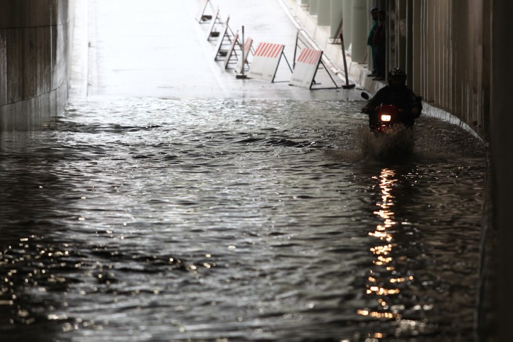 FORTALEZA,CE, BRASIL, 22.03.2022: Túnel Beni Veras, na Av.Alberto Sá, fica alagado