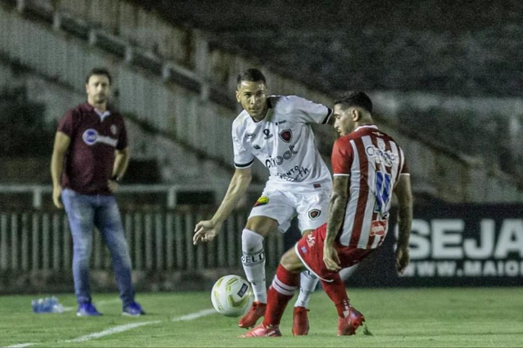 O Náutico eliminou o Botafogo-PB e está na semifinal da Copa do Nordeste