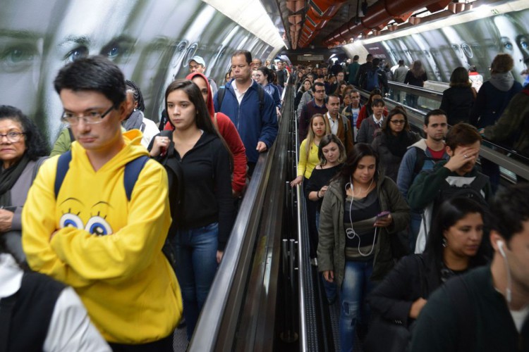 Corredor subterrâneo entre as estações Consolação e Paulista, que faz a integração entre as linhas verde e amarela do metrô de São Paulo.