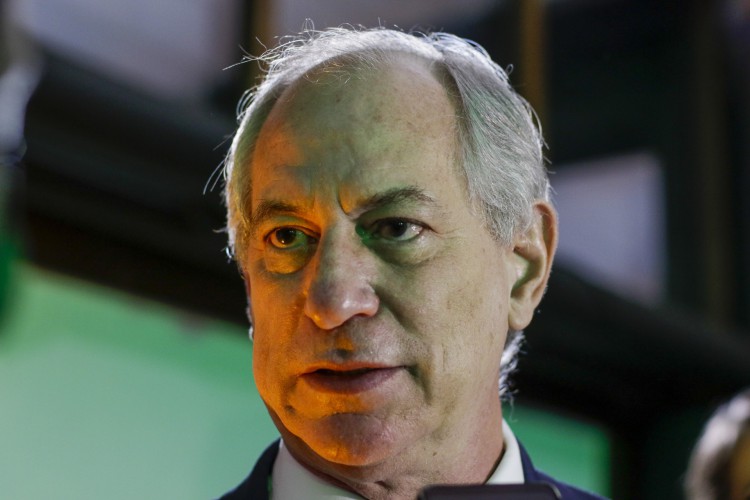 CIRO destacou Simone Tebet entre nomes da 3ª via