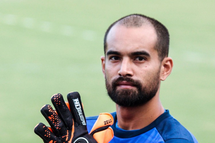 Goleiro Max Walef em treino do Fortaleza no Centro de Excelência Alcides Santos, no Pici