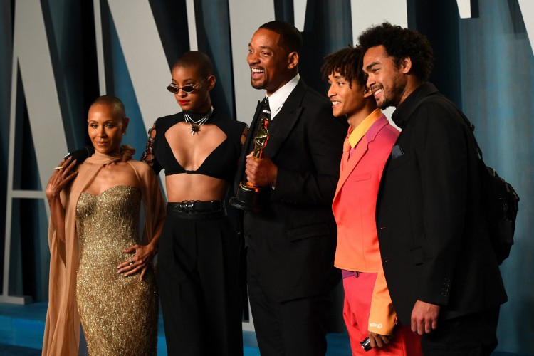 Will Smith com os filhos Trey Smith, Jaden Smith e Willow Smith e sua esposa Jada Pinkett Smith na Vanity Fair Oscar Party 2022