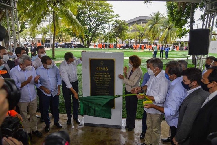 Camilo Santana e Izolda Cela inauguram o Centro Integrado de Segurança Pública do Ceará (CISP).