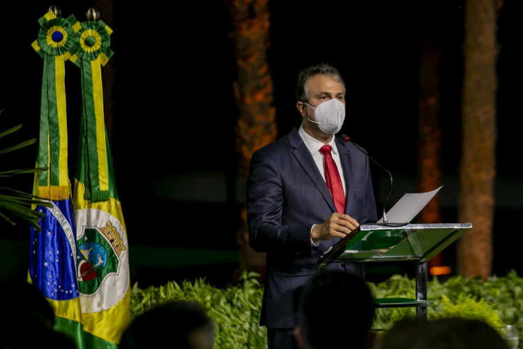 Camilo Santana no discurso de despedida do governo, em 2 de abril, ao transmitir cargo a Izolda Cela