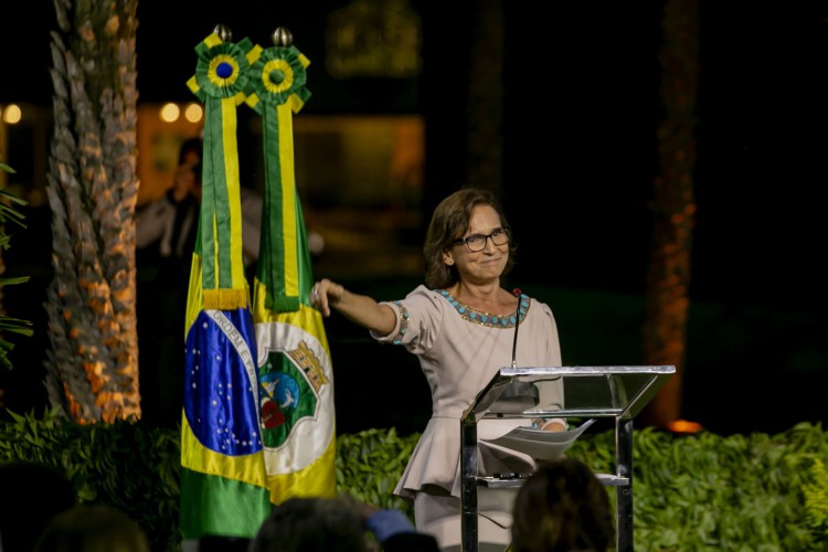 Posse de Izolda Cela como governadora do Ceará