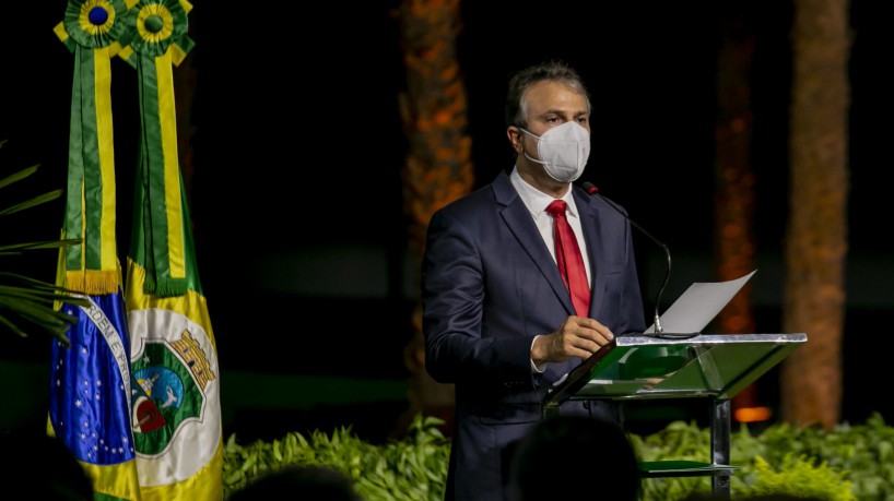 Camilo Santana no discurso de despedida do governo, em 2 de abril, ao transmitir cargo a Izolda Cela(foto: Aurelio Alves)