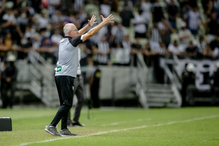 FORTALEZA, CE, BRASIL, 05-04.2022: Dorival Junior. Ceara x Independiente, pela Sulamericana, na Arena Castelão. em epoca de COVID-19. (Foto:Aurelio Alves/ Jornal O POVO)