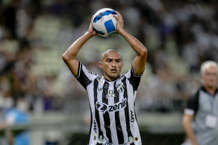 FORTALEZA, CE, BRASIL, 05-04.2022: Nino Paraiba. Ceara x Independiente, pela Sulamericana, na Arena Castelão. em epoca de COVID-19. (Foto:Aurelio Alves/ Jornal O POVO)