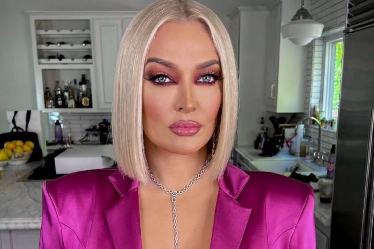 Erika Jayne é acusada de uma série de crimes que envolvem sua empresa