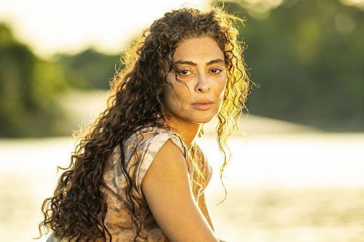 Atriz Juliana Paes fechou contrato para estrelar "Pedaço de Mim", a primeira da teledramaturgia original da plataforma de streaming Netflix