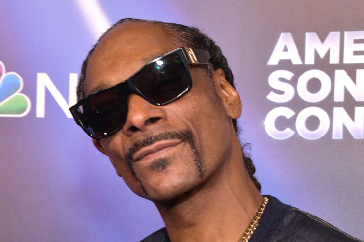 Mulher que acusava Snoop Dogg de agressão sexual retira denúncia