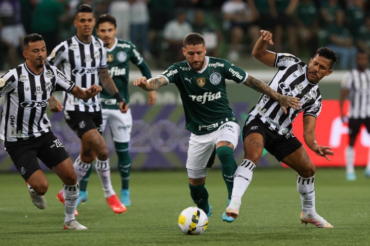 Goiás joga contra o Palmeiras hoje, sábado, 16, pelo Brasileirão Série A 2022; veja onde assistir ao vivo e horário. 