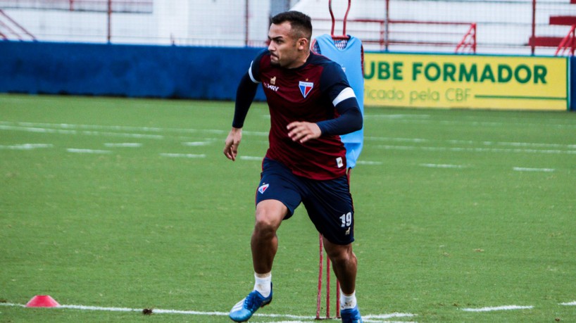 Atacante Igor Torres em treino do Fortaleza no Centro de Excelência Alcides Santos, no Pici