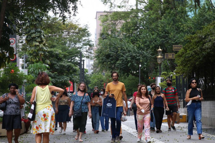 Brasil acumula um total de 140 mortes em decorrência da Covid-19 nas últimas 24 horas