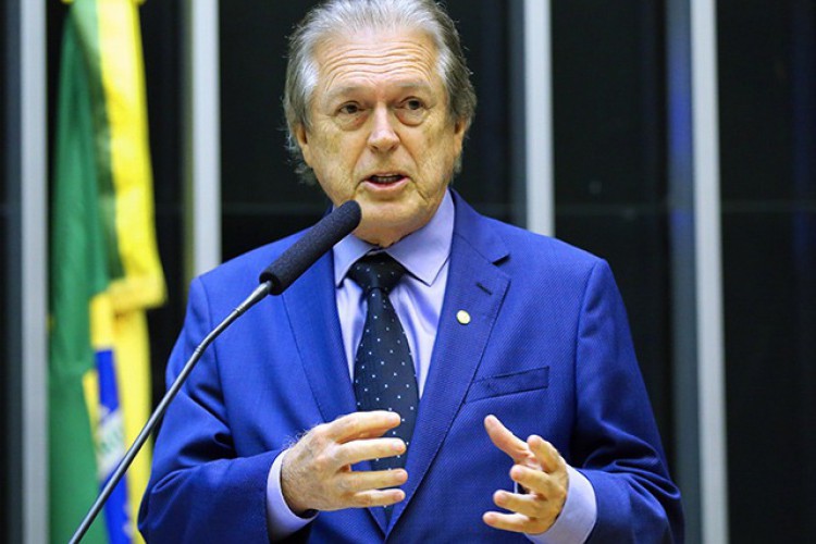 Luciano Bivar, presidente do União Brasil