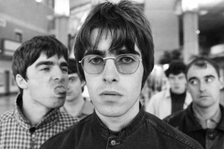 Noel e seu irmão Liam fundaram o Oasis em 1991 e seguiram juntos, entre muitas brigas, até 2009