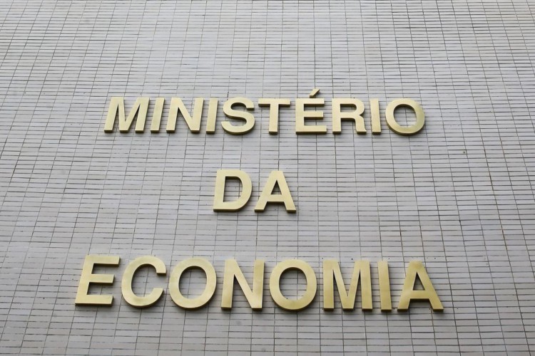 Governo Federal determina retorno obrigatório de servidores e funcionário terceirizados do setor público para o trabalho presencial a partir do dia 6 de junho