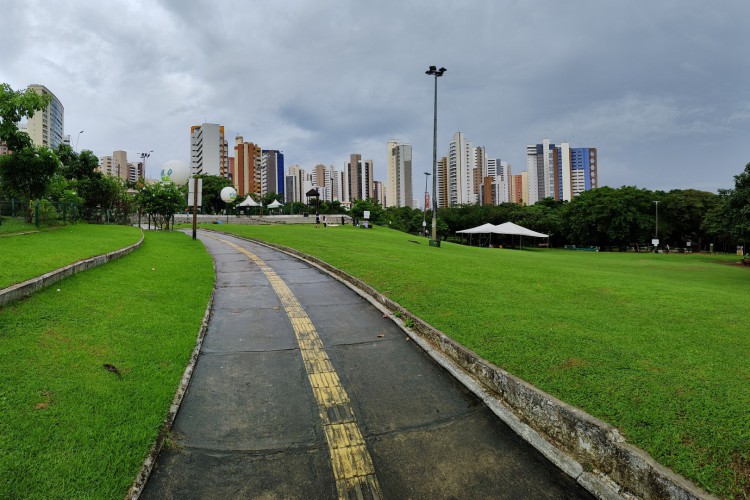 Parque do Cocó tem baixo movimento em dias de chuva