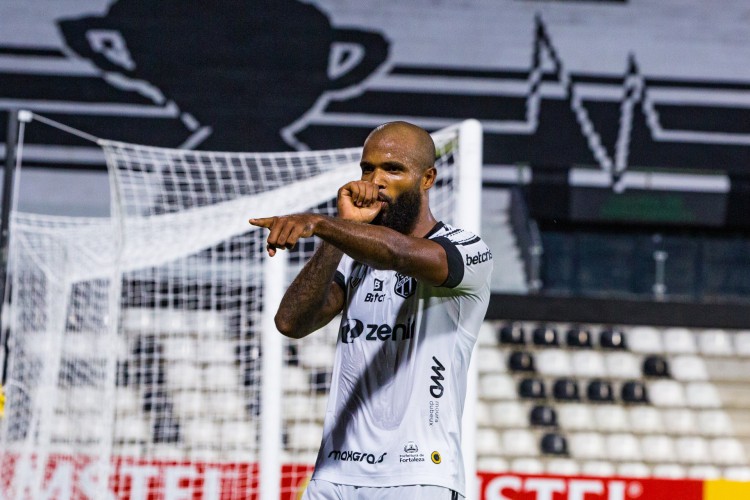 General Caballero x Ceará pela Copa Sul Americana. 