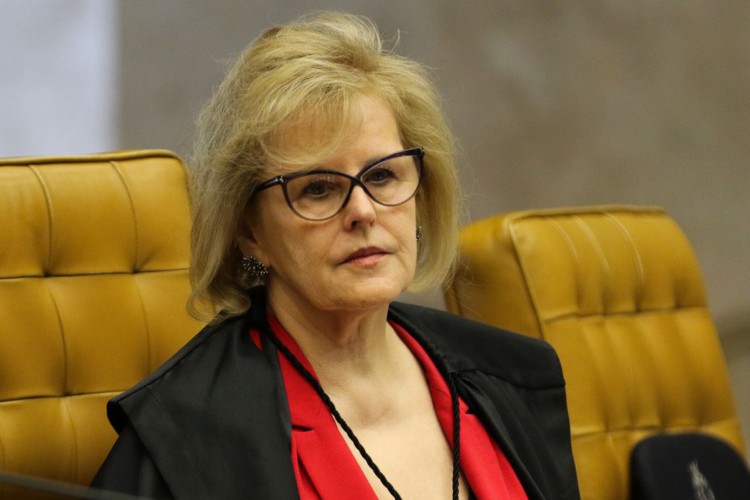 A ministra, Rosa Weber, durante sessão do STF que retoma julgamento sobre o compartilhamento de dados bancários e fiscais.