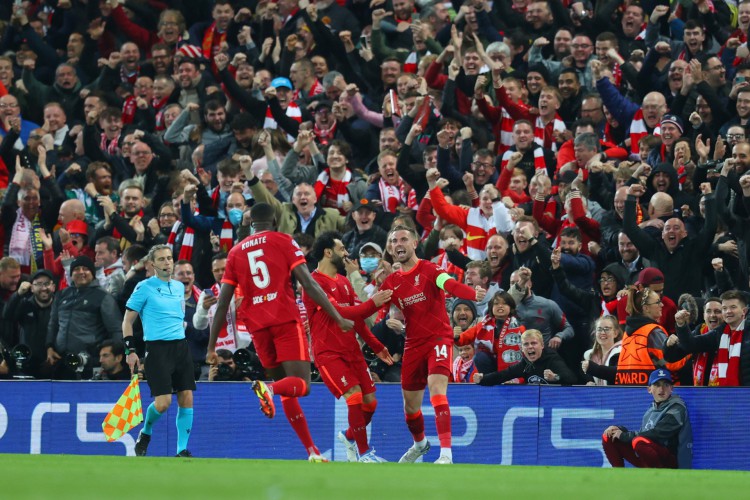 Liverpool venceu o Villarreal por 2 a 0 e abriu vantagem na semifinal da Champions League