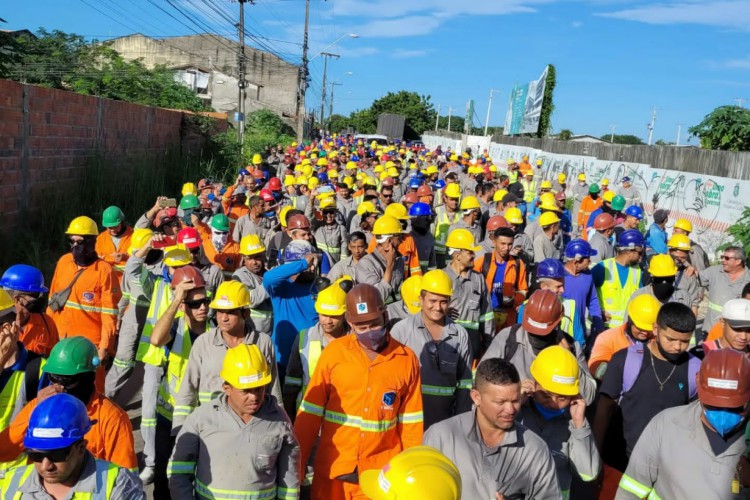 ￼PROTESTO foi realizado duas semanas após morte de um operário na obra da Uece 